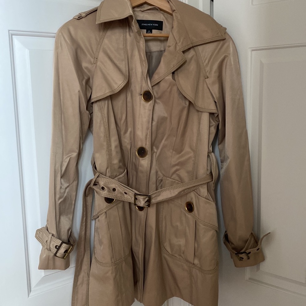 Beautiful Jones New York trench Coat M
